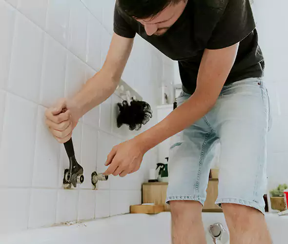 Affordable Bathtub Faucet Replacement in Elmont: Choose Experienced Local Technicians