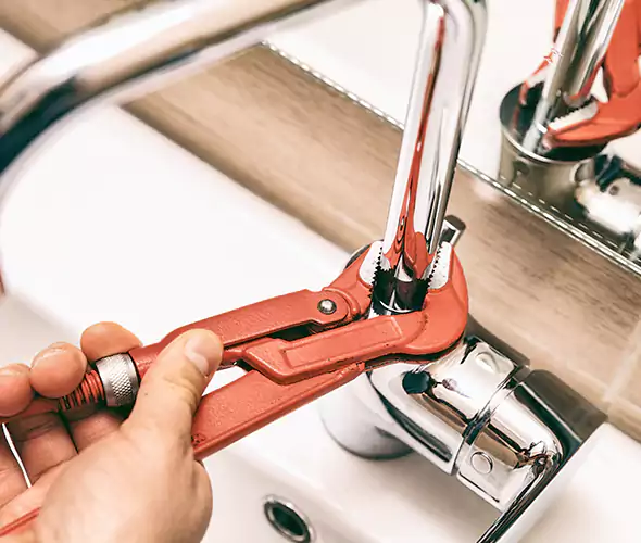 Expert Leak Repair Plumber in Elmont, NY
